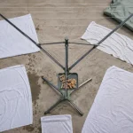 ÉTENDOIR À LINGE PARAPLUIE : étendage stable et hauteur réglable, capacité